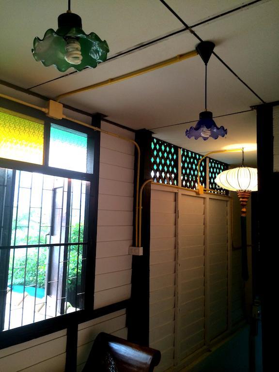 Green House Backpacker Hostel Chiang Mai Exterior photo